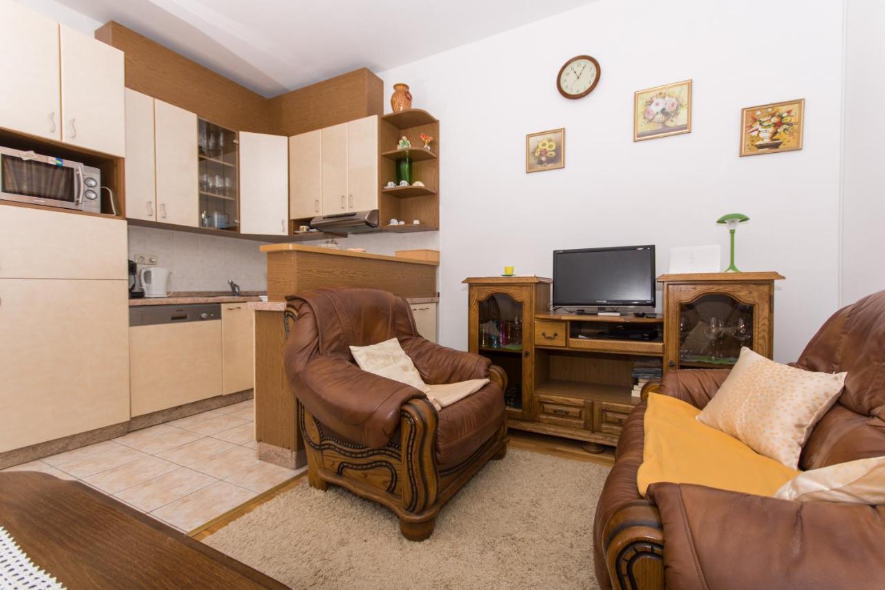 Apartments Katic Trogir Exterior foto