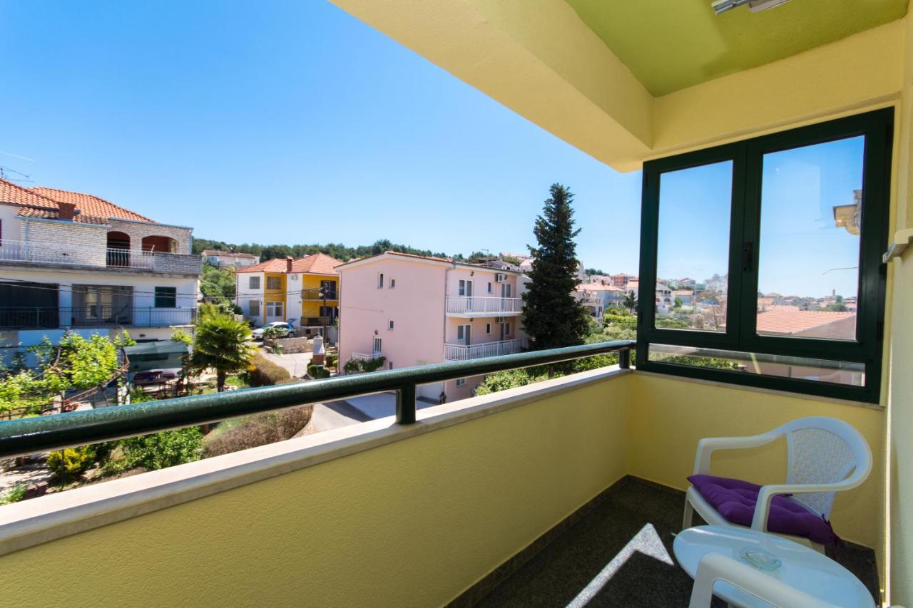 Apartments Katic Trogir Exterior foto